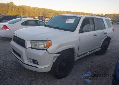 2011 Toyota 4Runner Sr5 V6 z USA, uszkodzony, nr VIN JTEZU5JR4B5025801